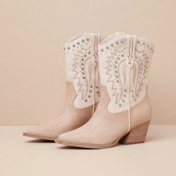 Dolce Vita Cowboy Tan and Cream Heeled Boots - Picture 1 of 14